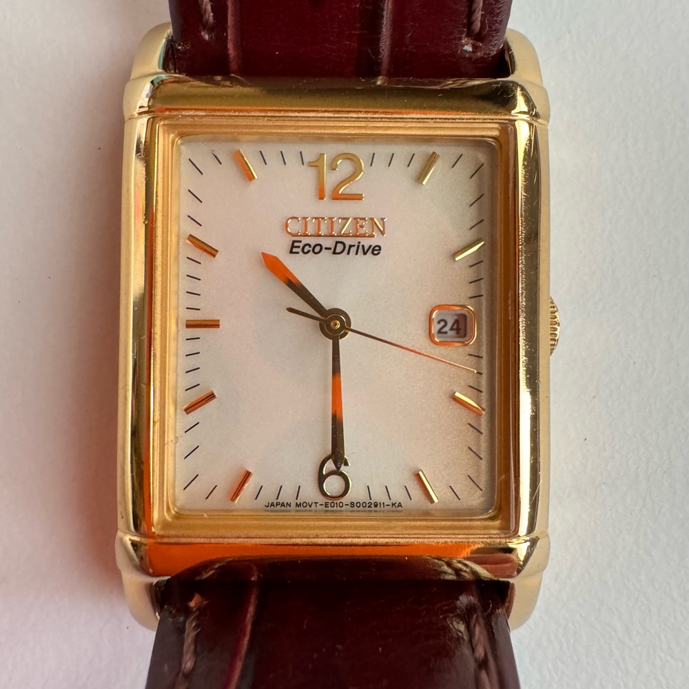 Vintage Citizen Echo Drive Gold and Brown Rectangular Watch with Leather Strap